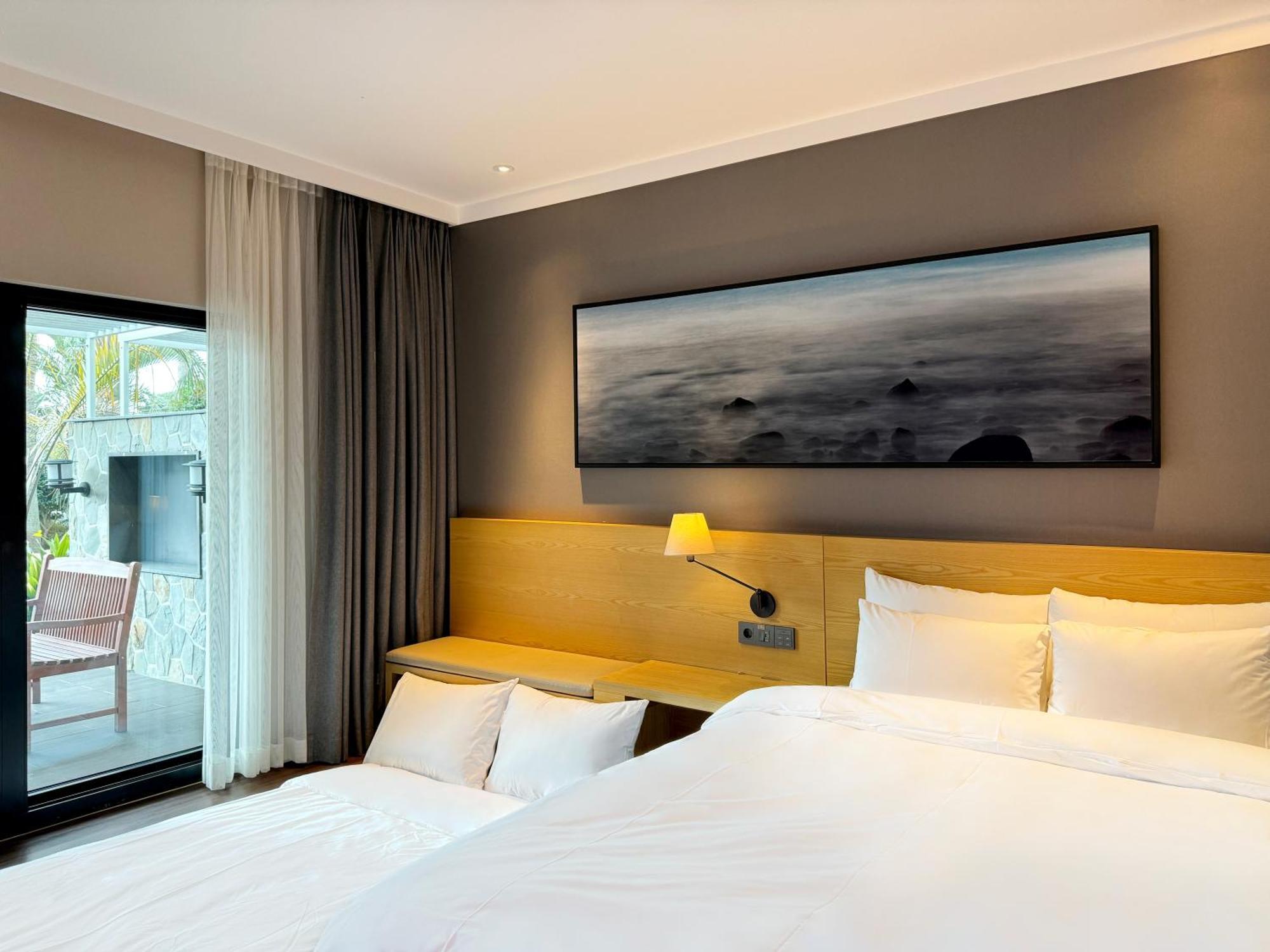 The Suites Hotel Jeju Согвипхо Экстерьер фото