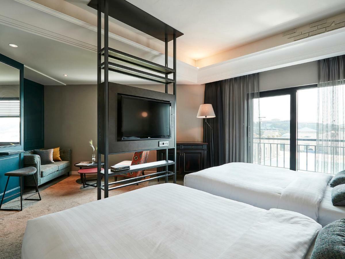 The Suites Hotel Jeju Согвипхо Экстерьер фото